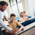 教師は出会いがない!教師達のリアル経験談とおすすめの婚活方法を解説サムネイル